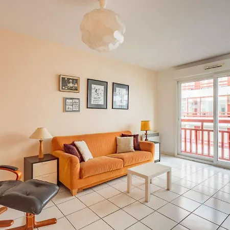 Spacieux 3* A Avec Parking, Terrasse Et Proximite Commerces - Fr-1-4-516 Apartmán