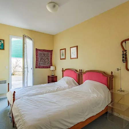Spacieux 3* A Avec Parking, Terrasse Et Proximite Commerces - Fr-1-4-516