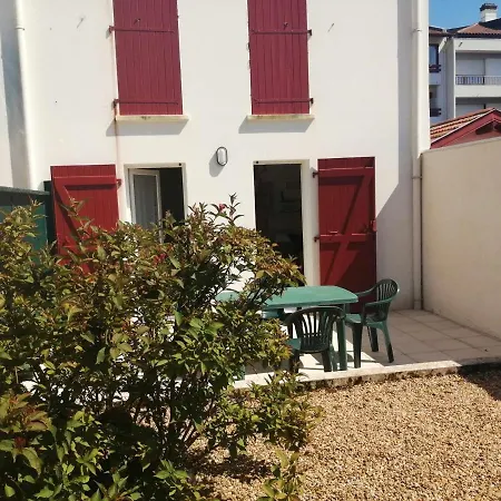 Spacieux 3* A Avec Parking, Terrasse Et Proximite Commerces - Fr-1-4-516 *